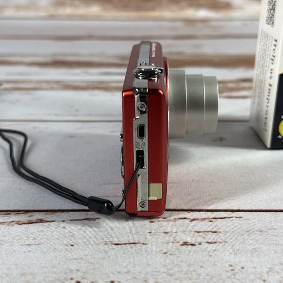 Sanyo VPC T1496 14.0MP 5x Zoom Digital Camera New Charger/Battery Tested - Picture 3 of 8